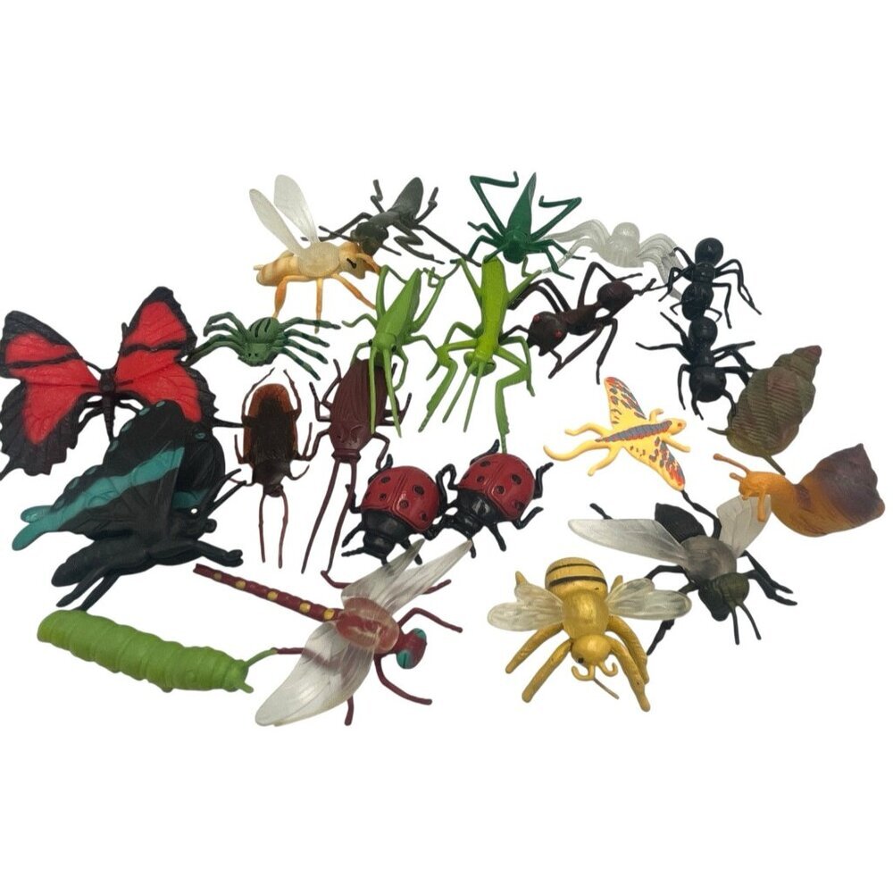 Realistic Fake Bug Toy Lot 23 Pc Lifelike Insect Plastic Figures Spider Ant Bee